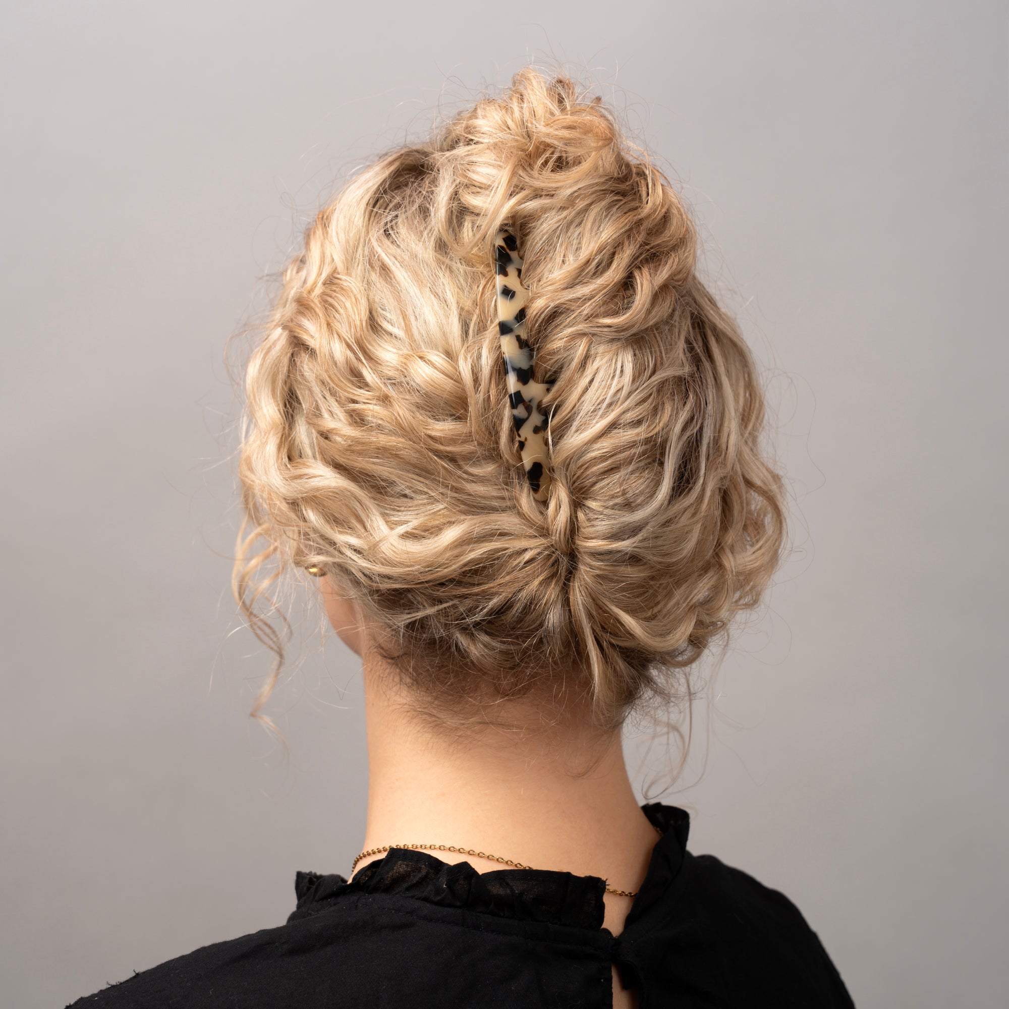 Curved French Pleat Comb in White Tokio by Tegen Accessories