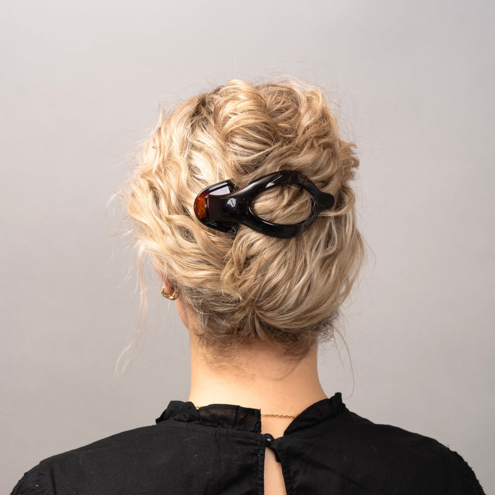 Large Oval Pelican Hair Claw Clip Essentials French Hair Accessories at Tegen Accessories