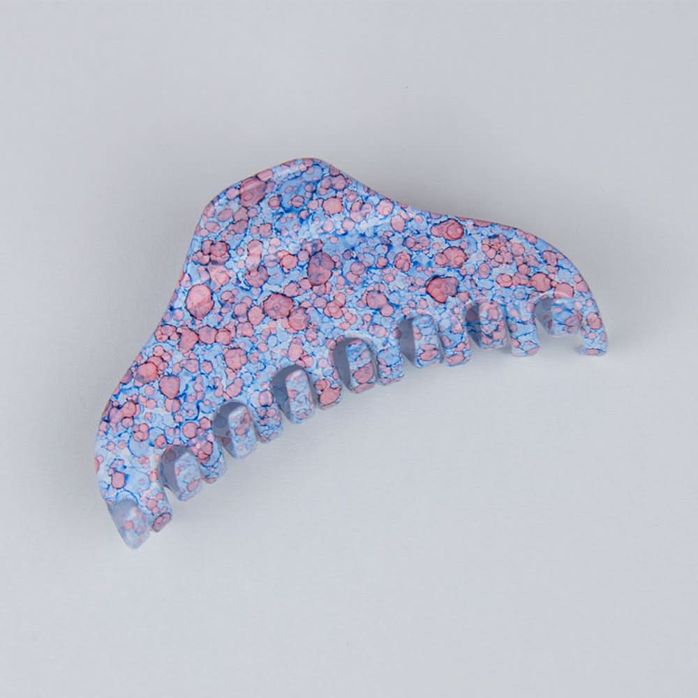 Medium claw clip with blue and coral pattern