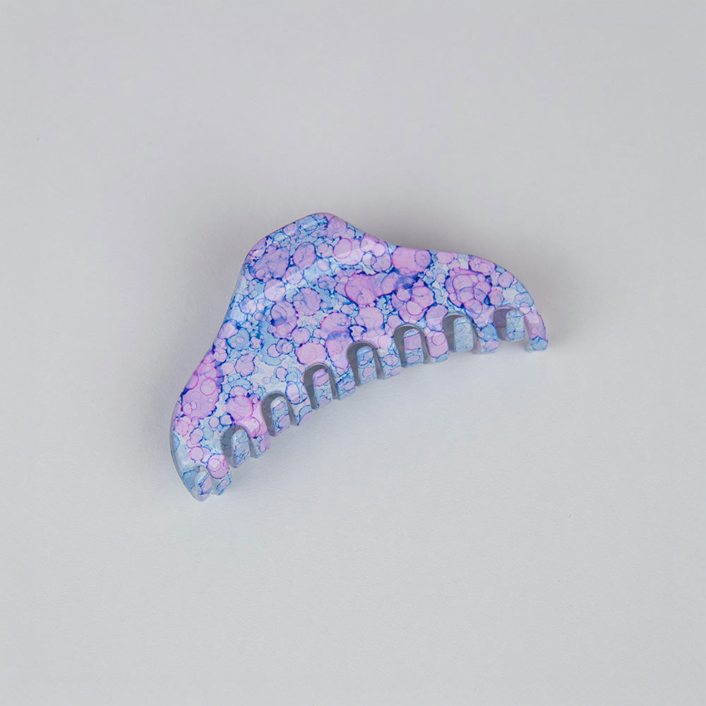 Small claw clip with blue and pink pattern
