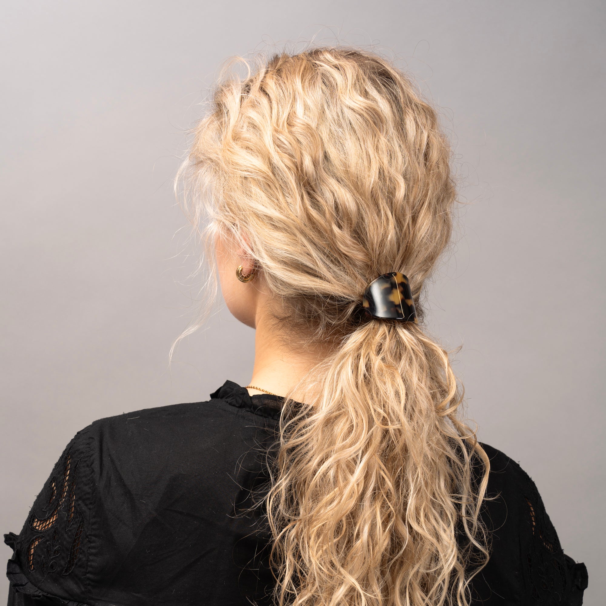 Dark Tokio Ponytailer French Handmade Tegen Accessories