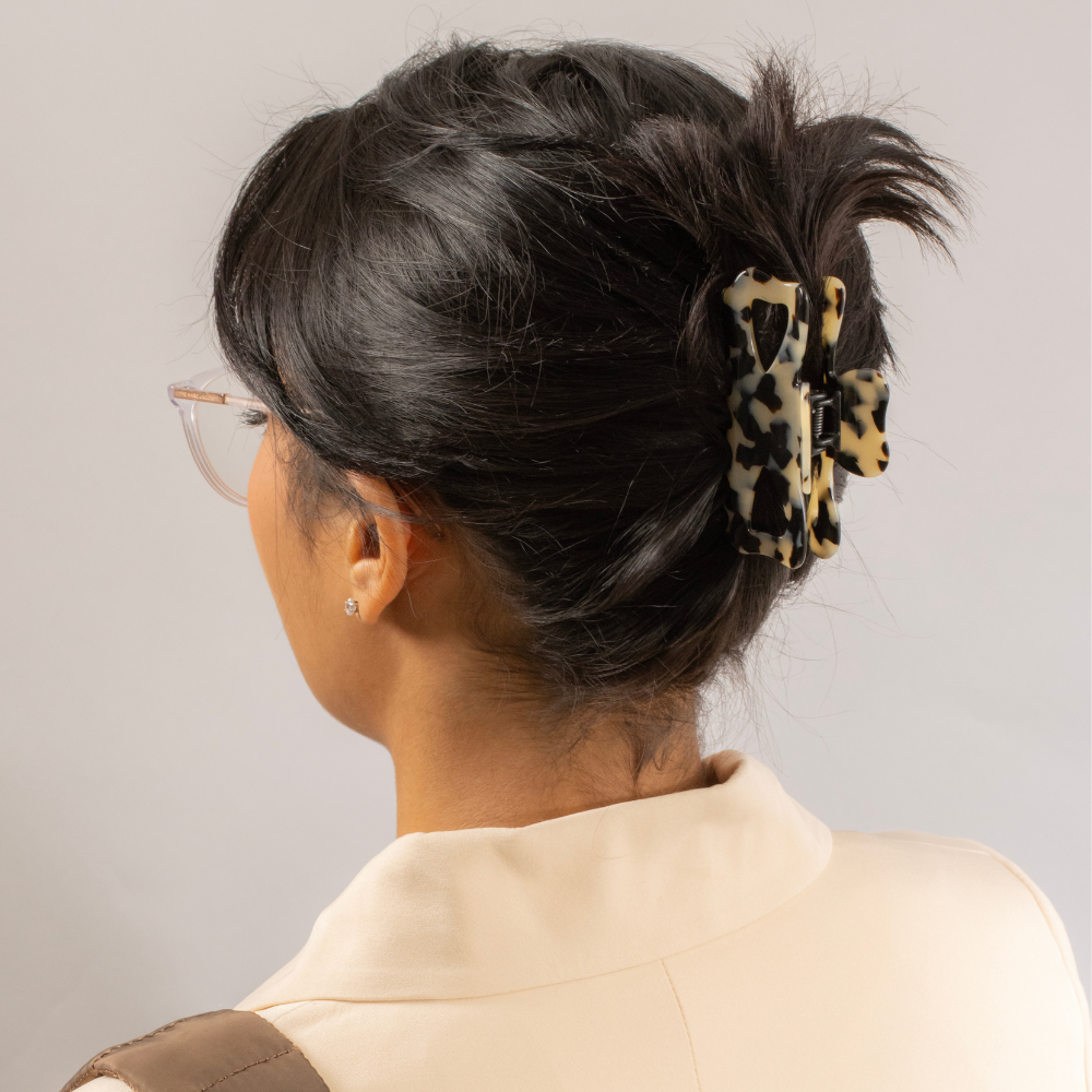Medium Bow Hair Claw Clip Handmade French Hair Accessories at Tegen Accessories |White Tokio