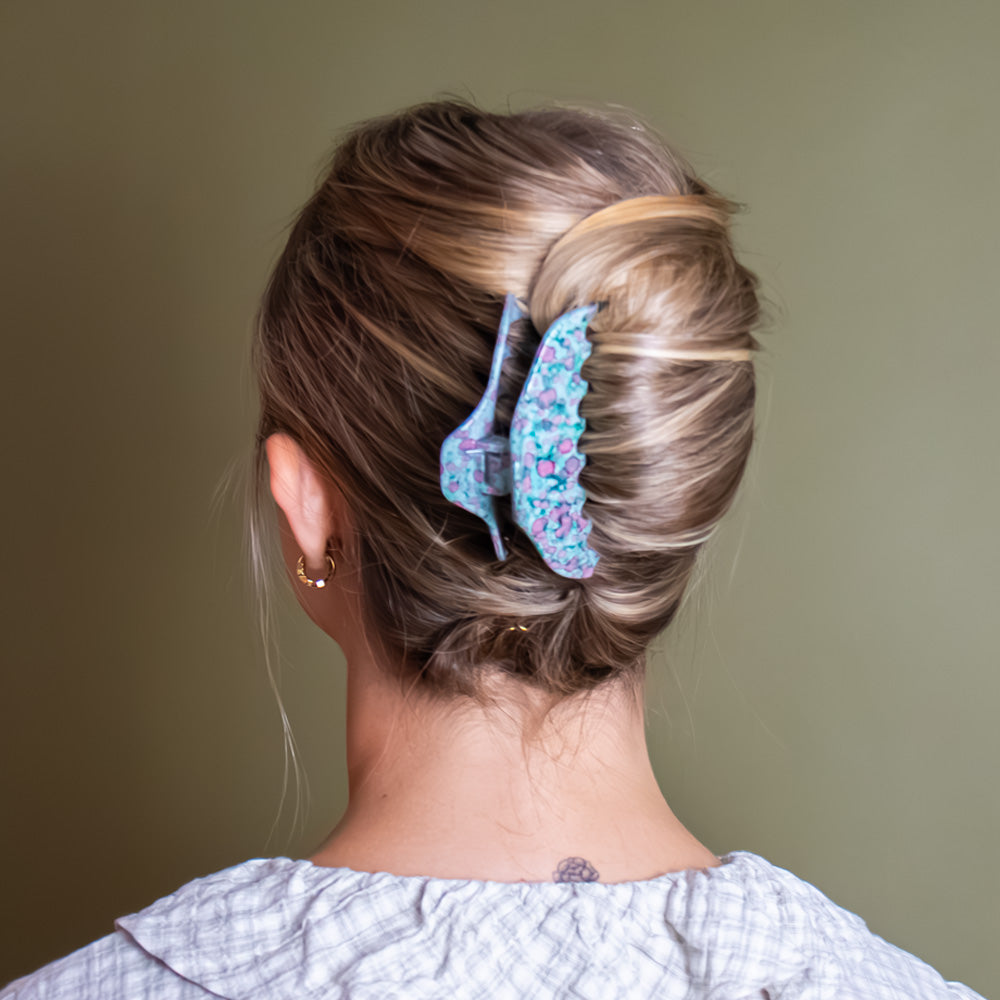 Medium claw clip with green and pink floral design for fine hair 