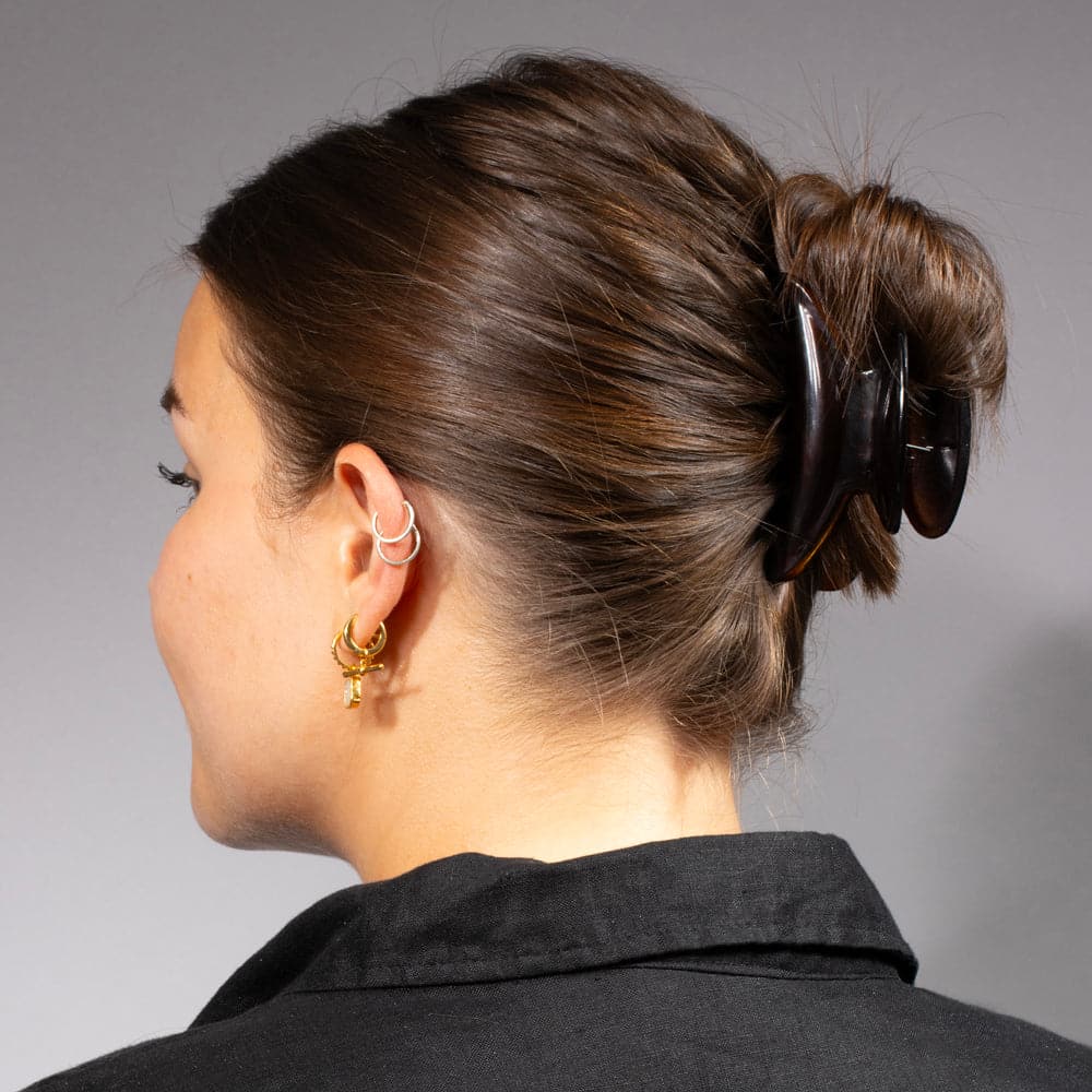 Medium Steph Hair Claw Clip in Tortoiseshell Essentials French Hair Accessories at Tegen Accessories
