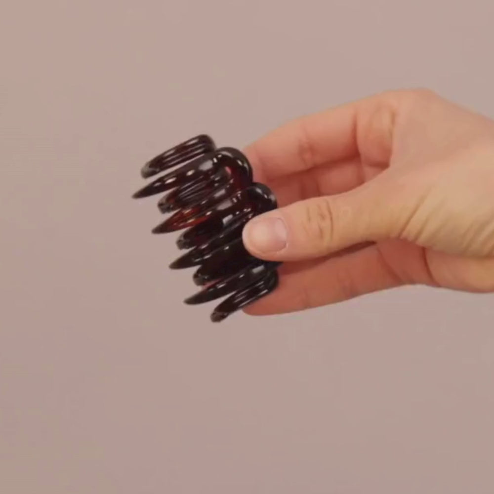 Small Jurassic Hair Claw Clip Hair Tutorial at Tegen Accessories